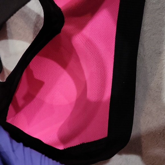 Victoria's Secret Short Bra - Picture 7 of 11